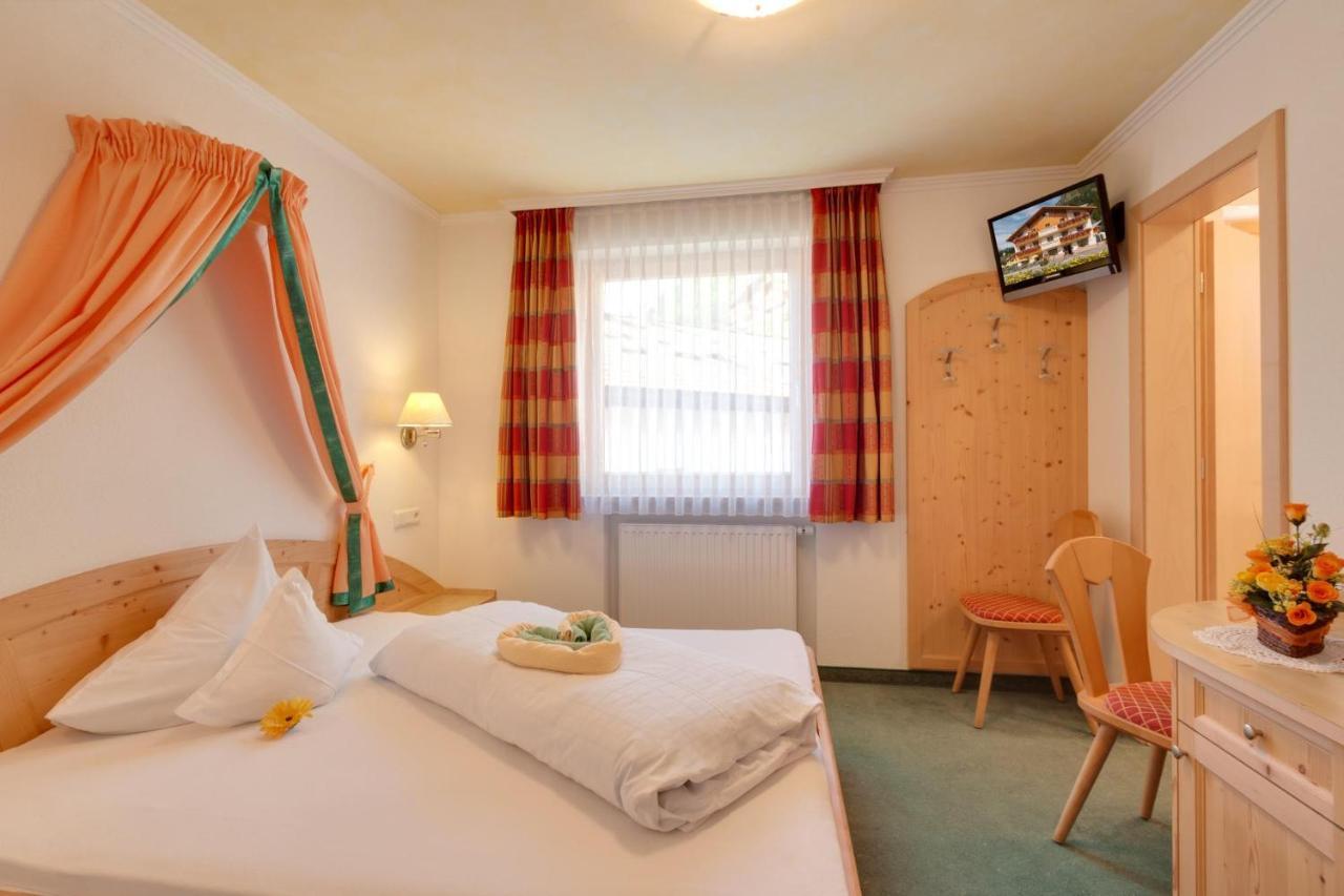 Hotel Theiner Curon Venosta Eksteriør billede