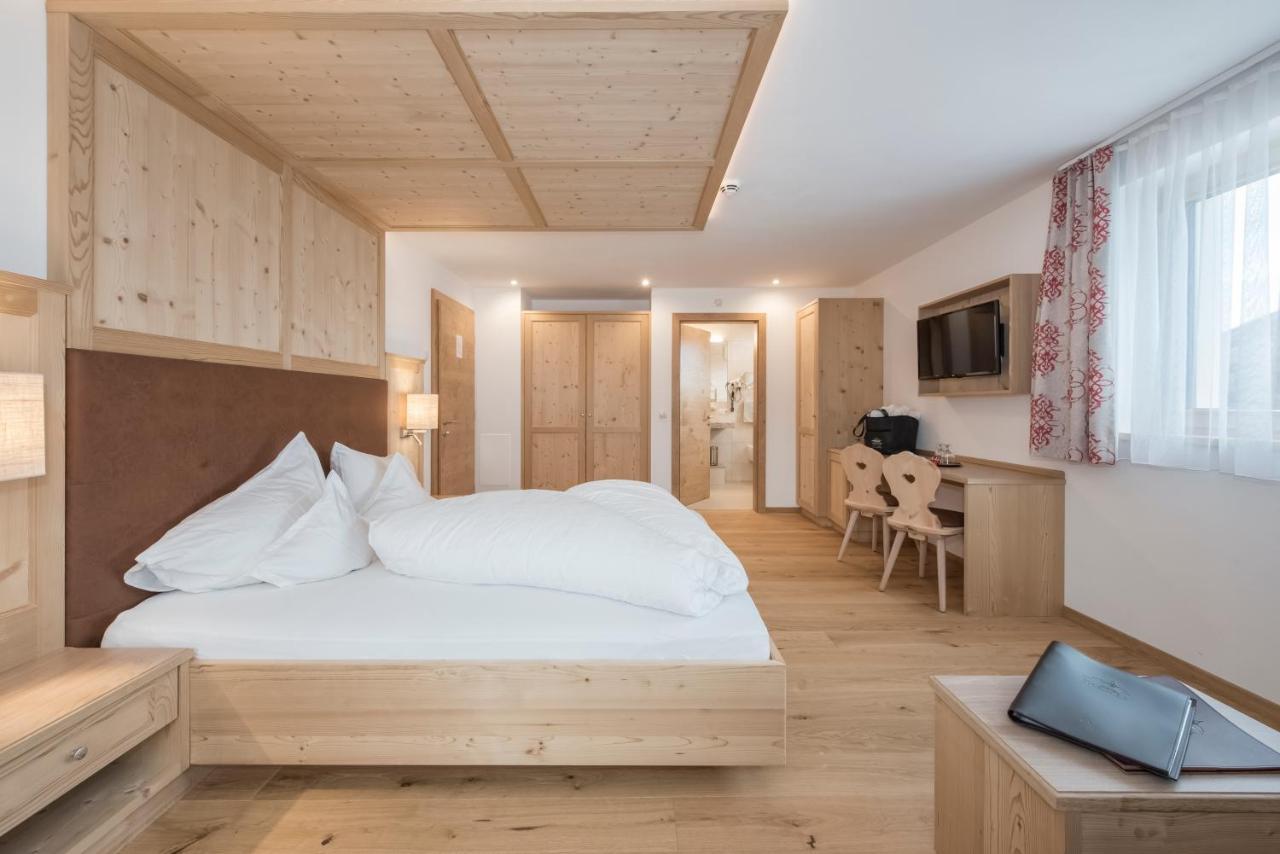 Hotel Theiner Curon Venosta Eksteriør billede